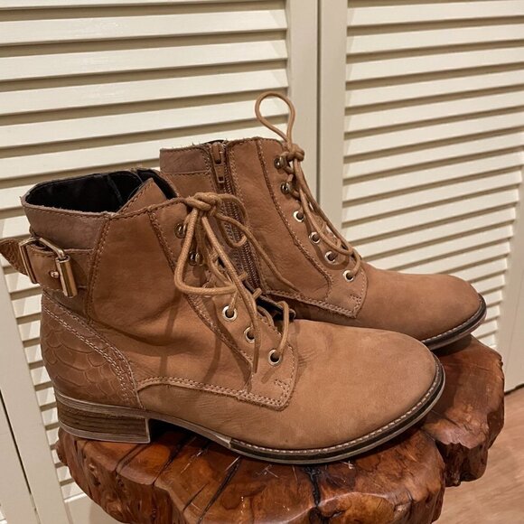 ALDO Women's Leather Booties Size 8.5 - Picture 3 of 9